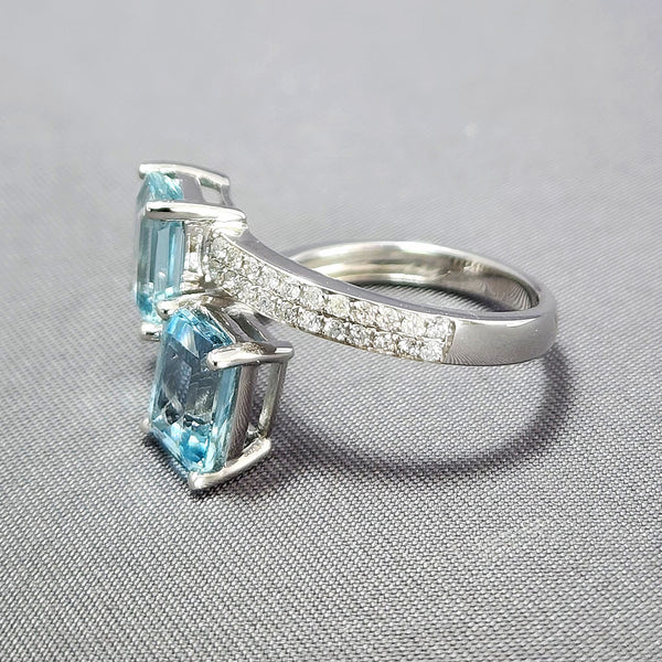 Toi et Moi Aquamarine & Diamond Ring