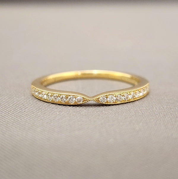 Curved Diamond Band